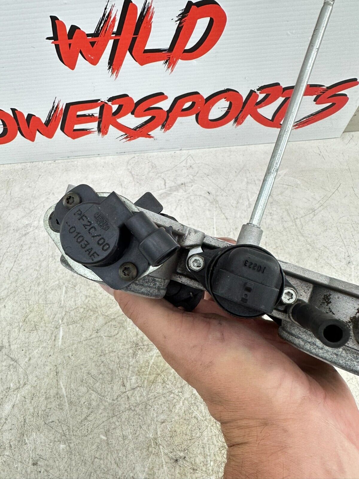 2003 Harley Davidson V Rod VRSCA OEM HD Throttle Body Intake Manifold 27657-01