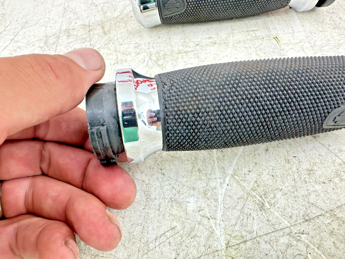 1999 HARLEY FLH ELECTRA GLIDE OEM HD Magnum Chrome Grips Right Left