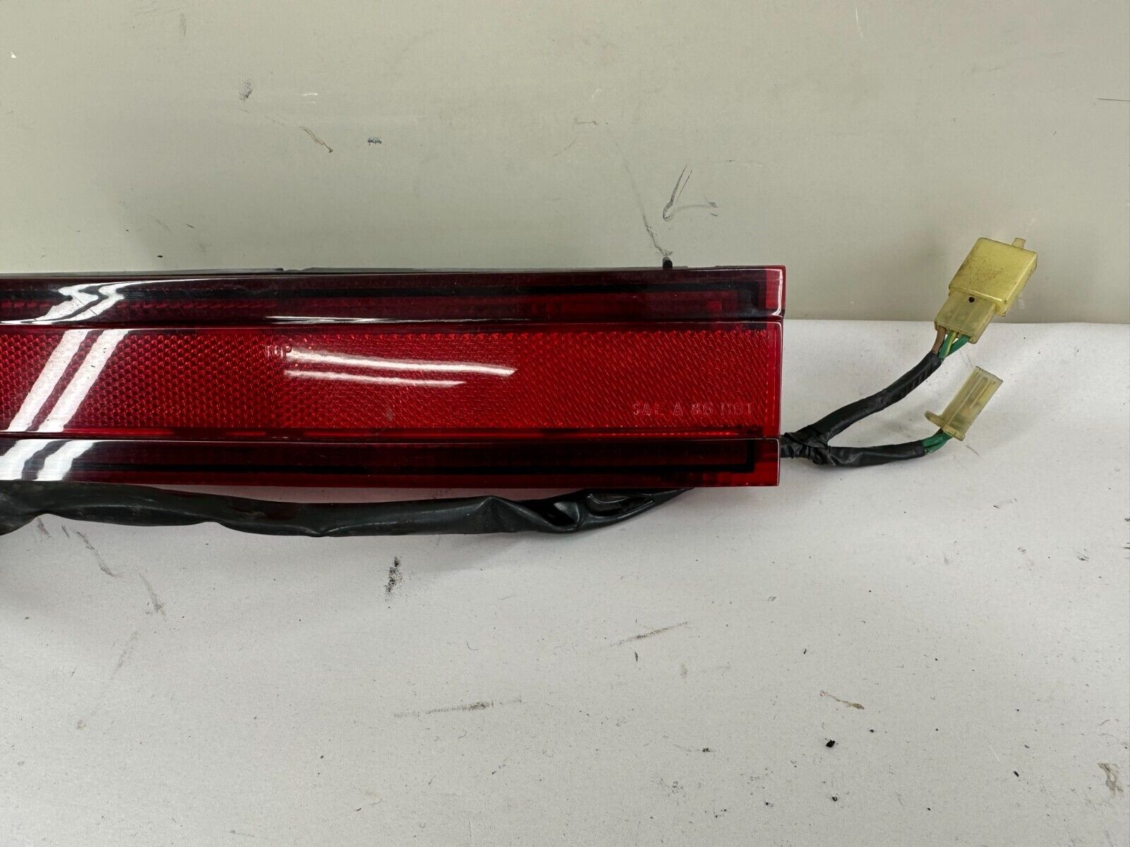 88-00 HONDA GOLDWING GL1500 OEM Center Rear Lower Running Light License Plate