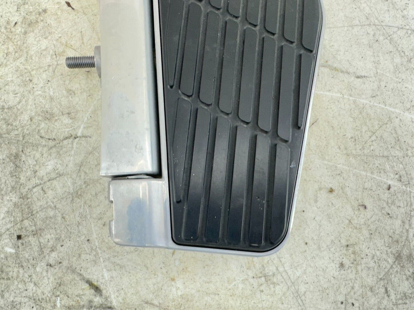 2004 Honda Goldwing GL1800 Right Left Passenger Floorboards Foot Rest