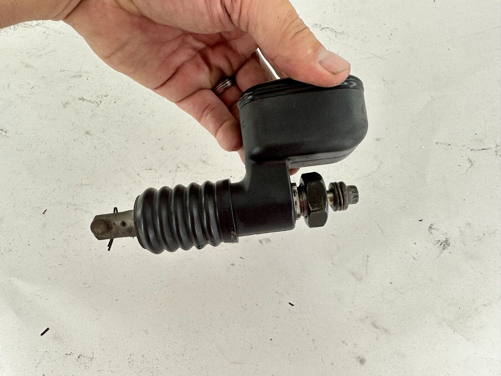 2004 HARLEY ELECTRA GLIDE Rear Brake Master Cylinder