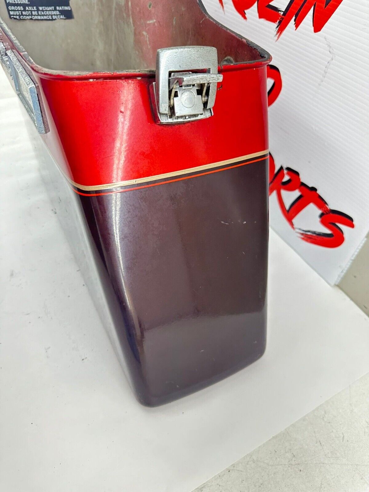 1990 HARLEY ELECTRA TOUR GLIDE Tour Glide Left Saddlebag Bottom Base Case
