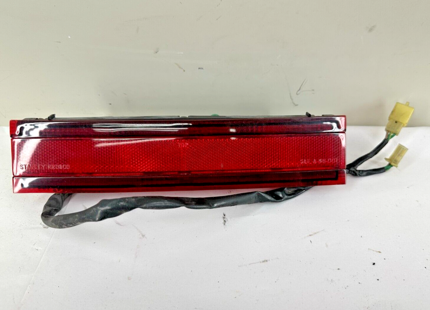 88-00 HONDA GOLDWING GL1500 OEM Center Rear Lower Running Light License Plate