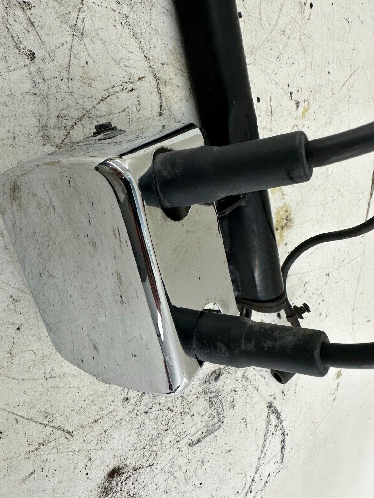 2003 HARLEY DAVIDSON SOFTAIL Ignition Coil w/ Chrome Cover & Mounting Bracket