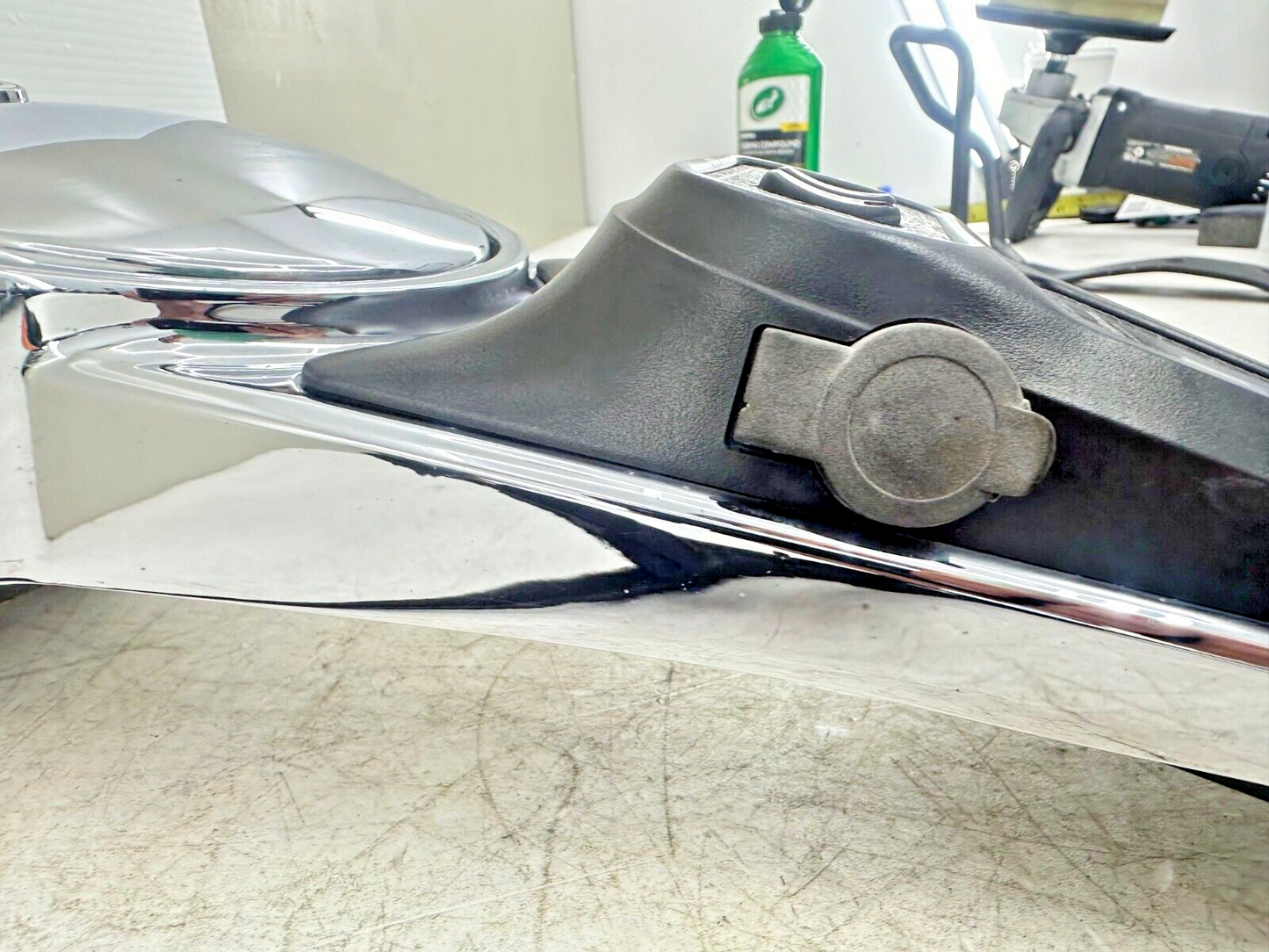 1999 HARLEY FLH ELECTRA GLIDE Gas Tank Dashboard Console W/ CB Controls 61270-98
