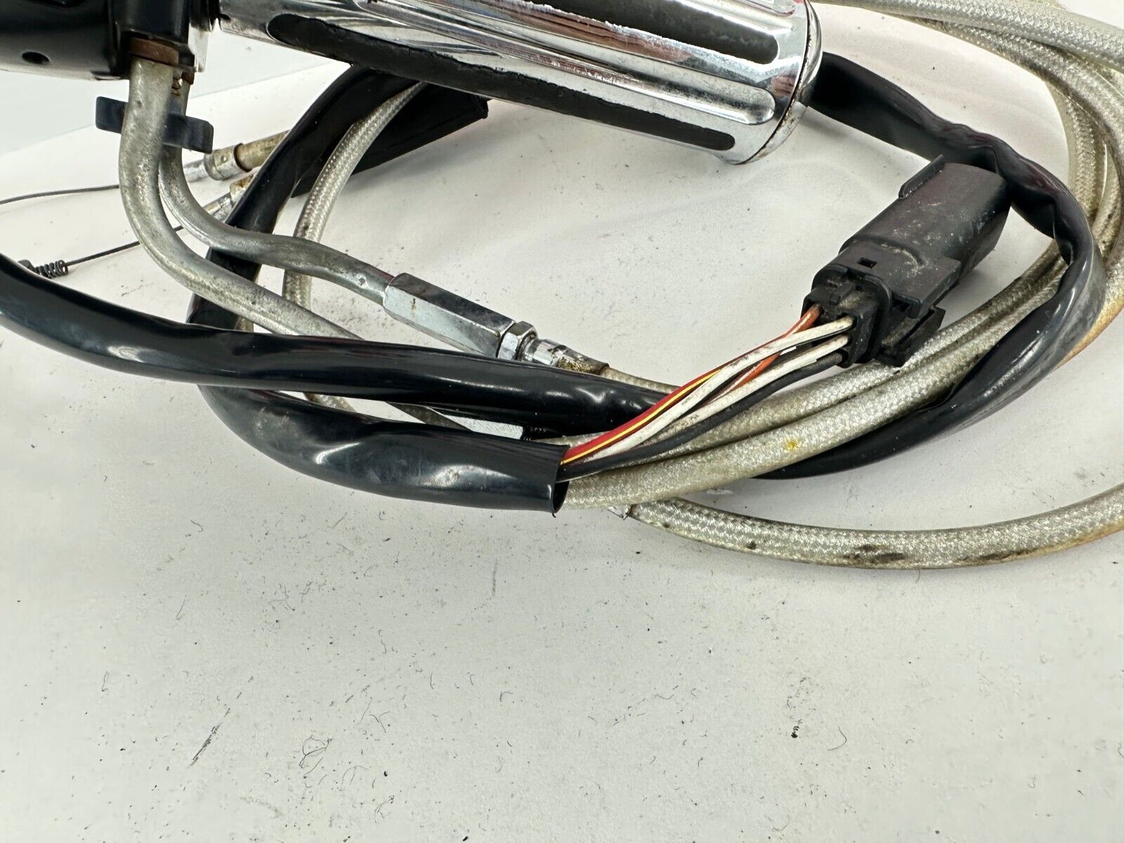 2007 HARLEY SPORTSTER CUSTOM Right Hand Controls Switch Housings Braided Cable