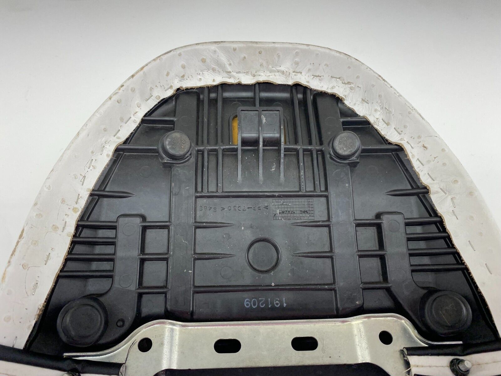 06-17 SUZUKI BOULEVARD M109R VZR1800 Passenger Seat Saddle Pillion