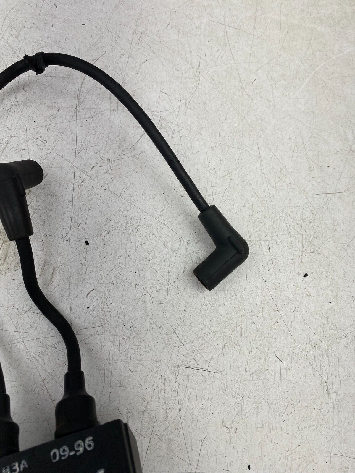 1998 HARLEY DAVIDSON DYNA OEM HD Ignition Coil & Spark Plug Wires 31614-83A