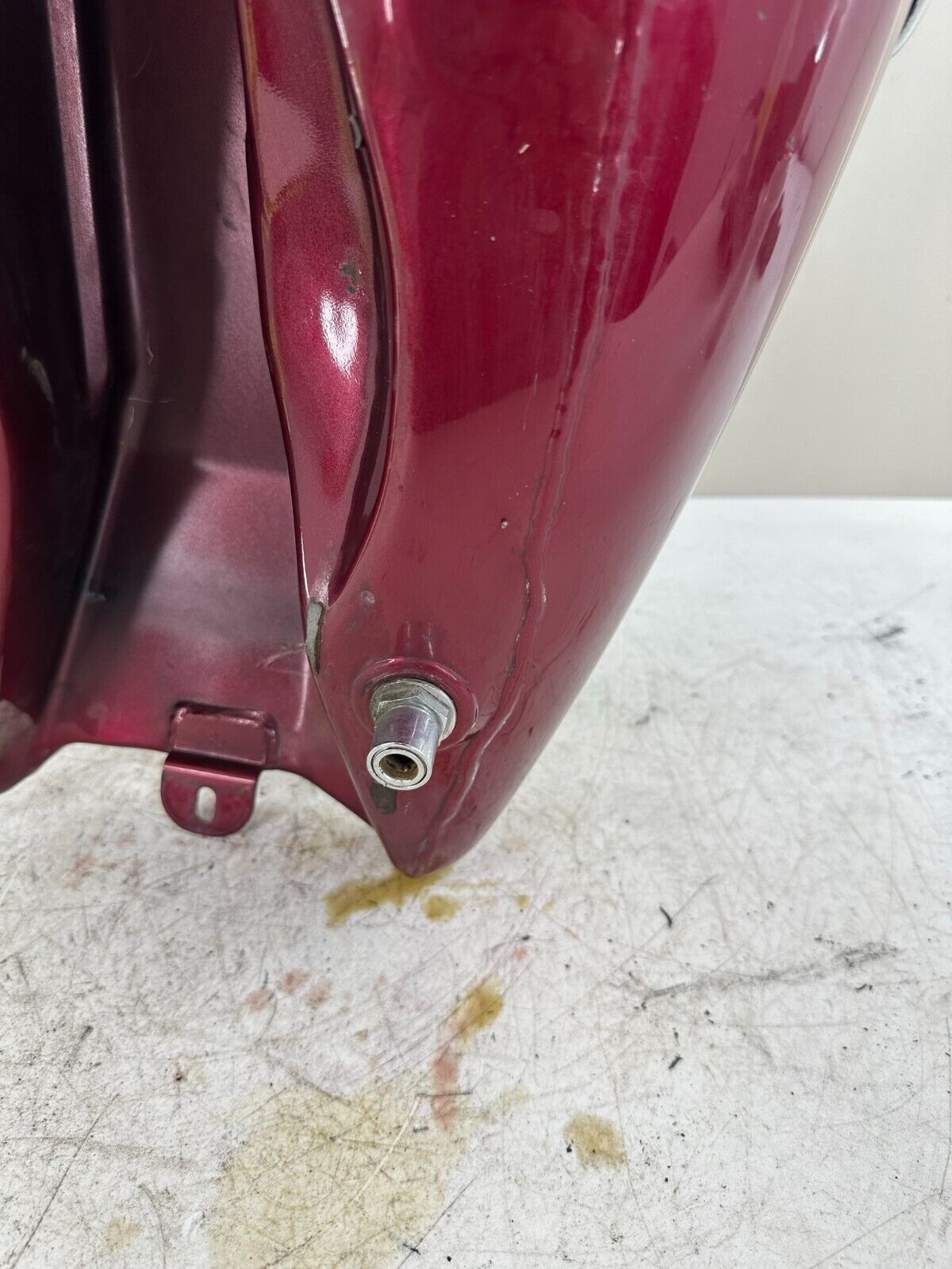 2004 HARLEY FLH ELECTRA GLIDE Gas Tank Red OEM HD