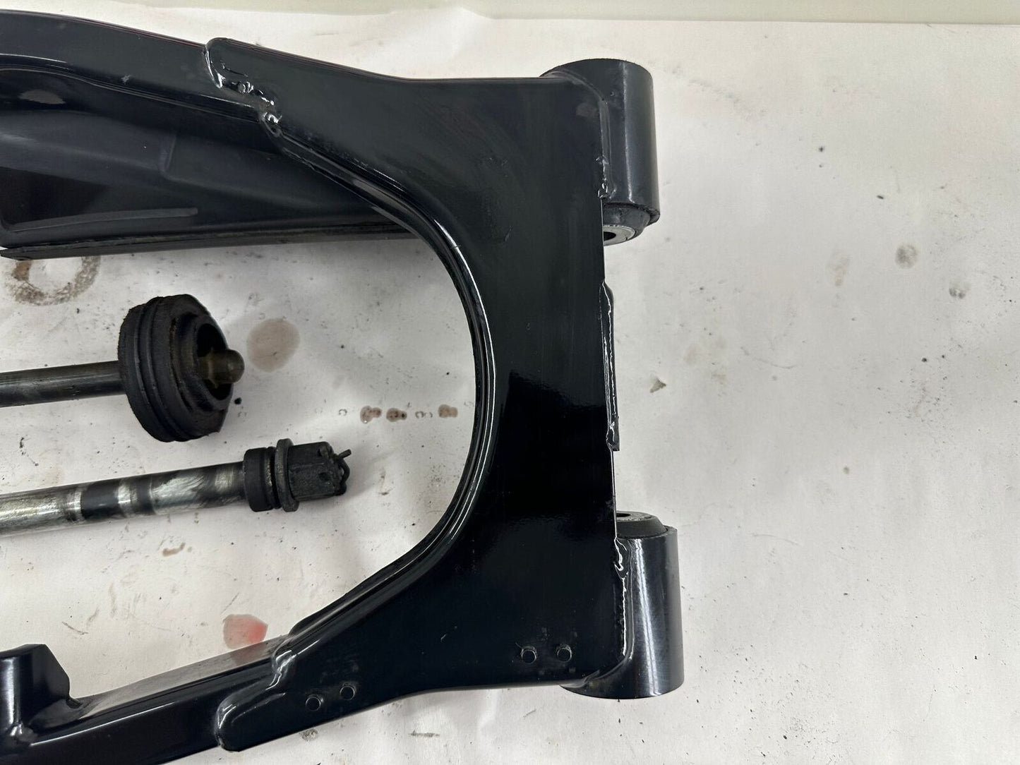 2000 HARLEY FLH ELECTRA GLIDE Swingarm + Bushings + Axle + Trans Bolt