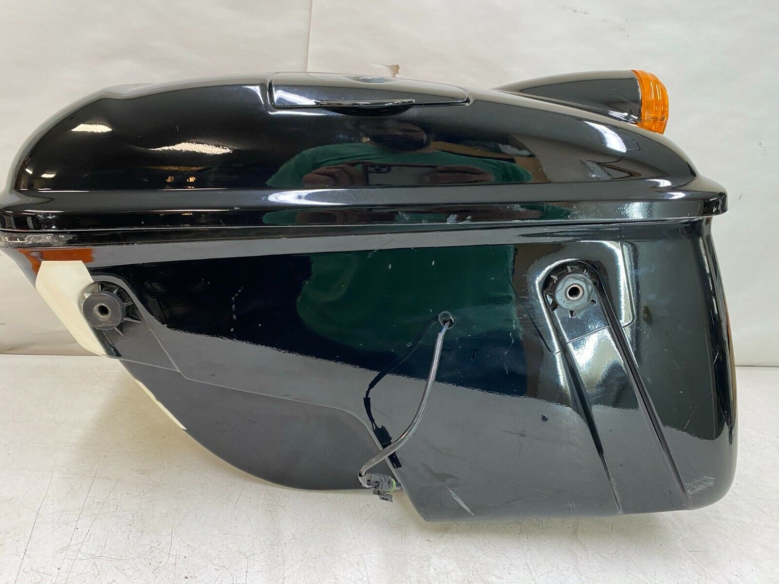 2005 Victory Touring Cruiser Right Saddlebag OEM Factory Hard Bag w/ Turn Signal