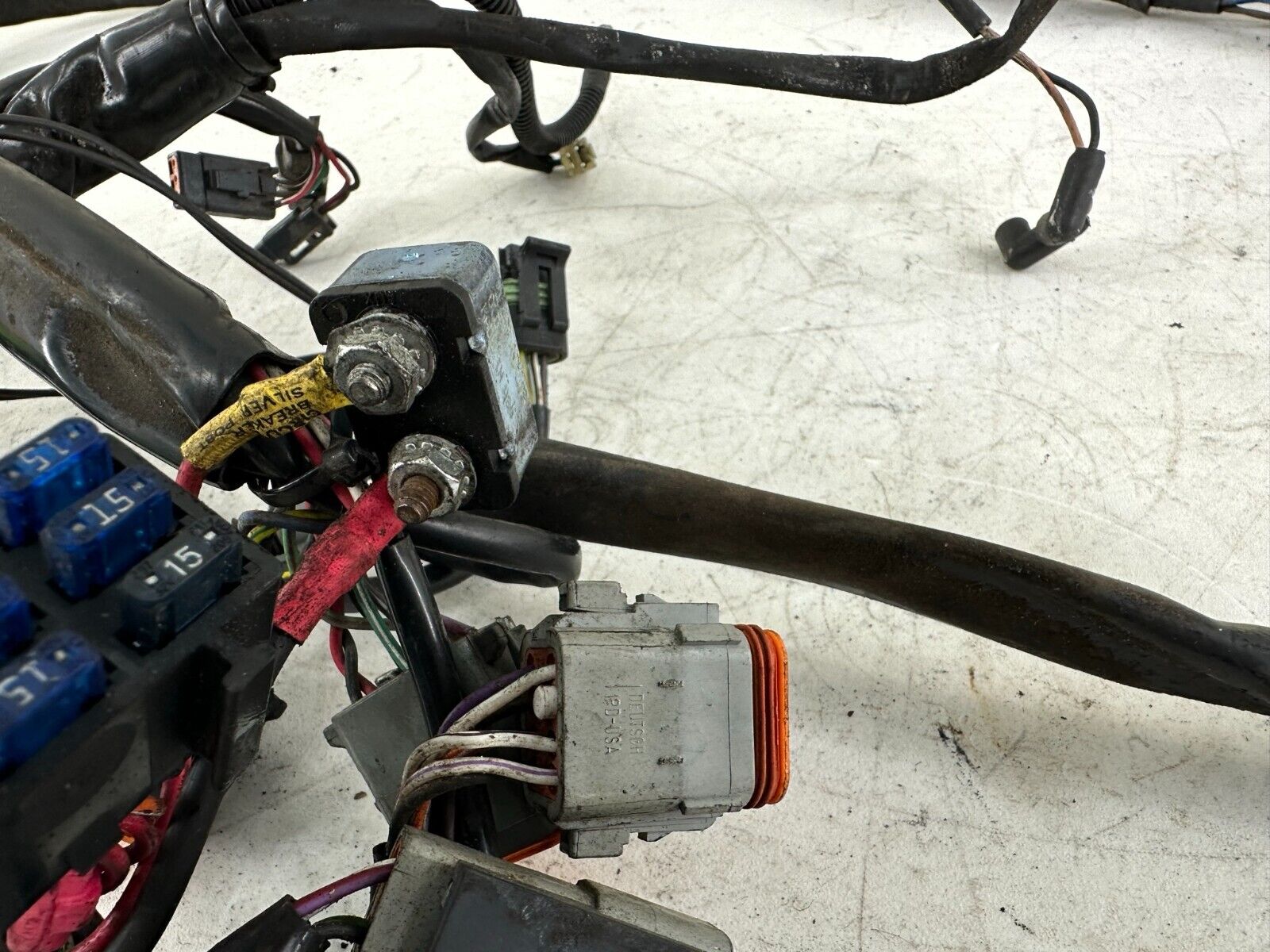 2000 HARLEY DAVIDSON DYNA MAIN WIRING HARNESS LOOM FUSE RELAY