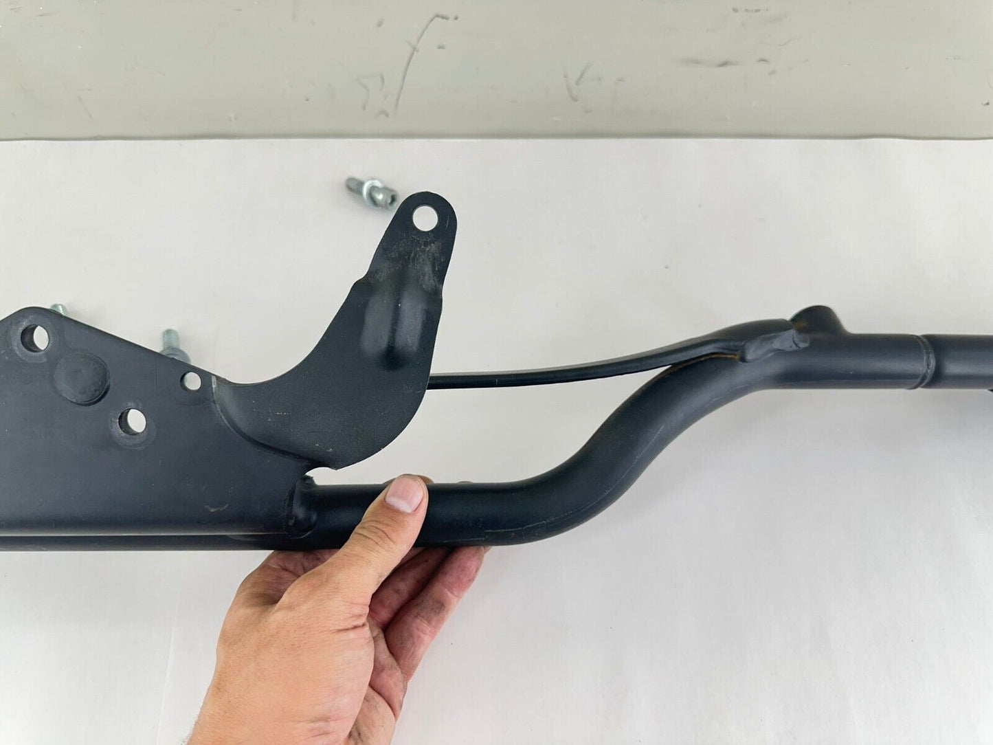 2012 HARLEY SPORTSTER CUSTOM Exhaust Muffler Hanger Cross Over Mount