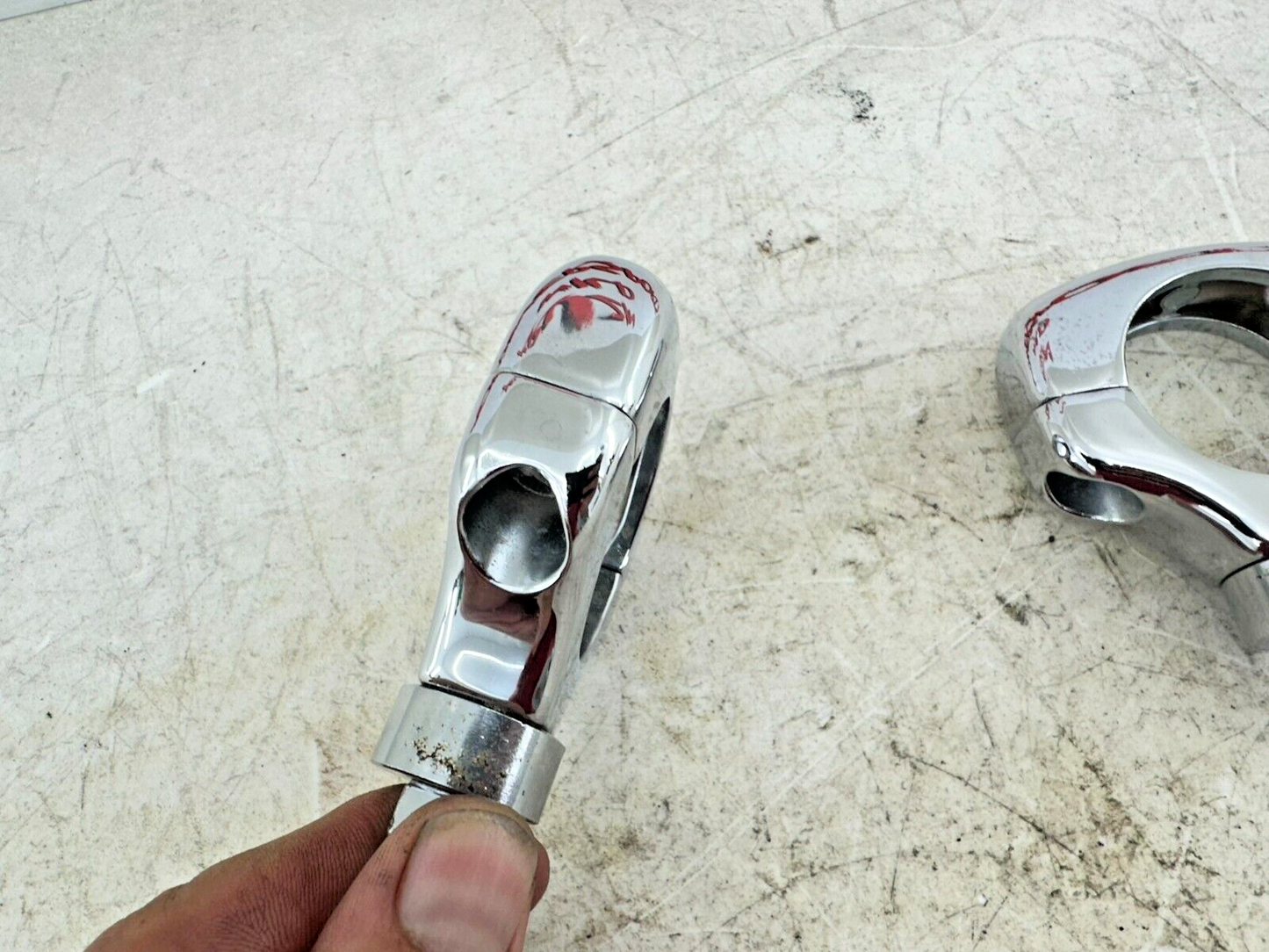 1999 HARLEY SOFTAIL Chrome Fork Mounted Turn Signal Brackets Hardware