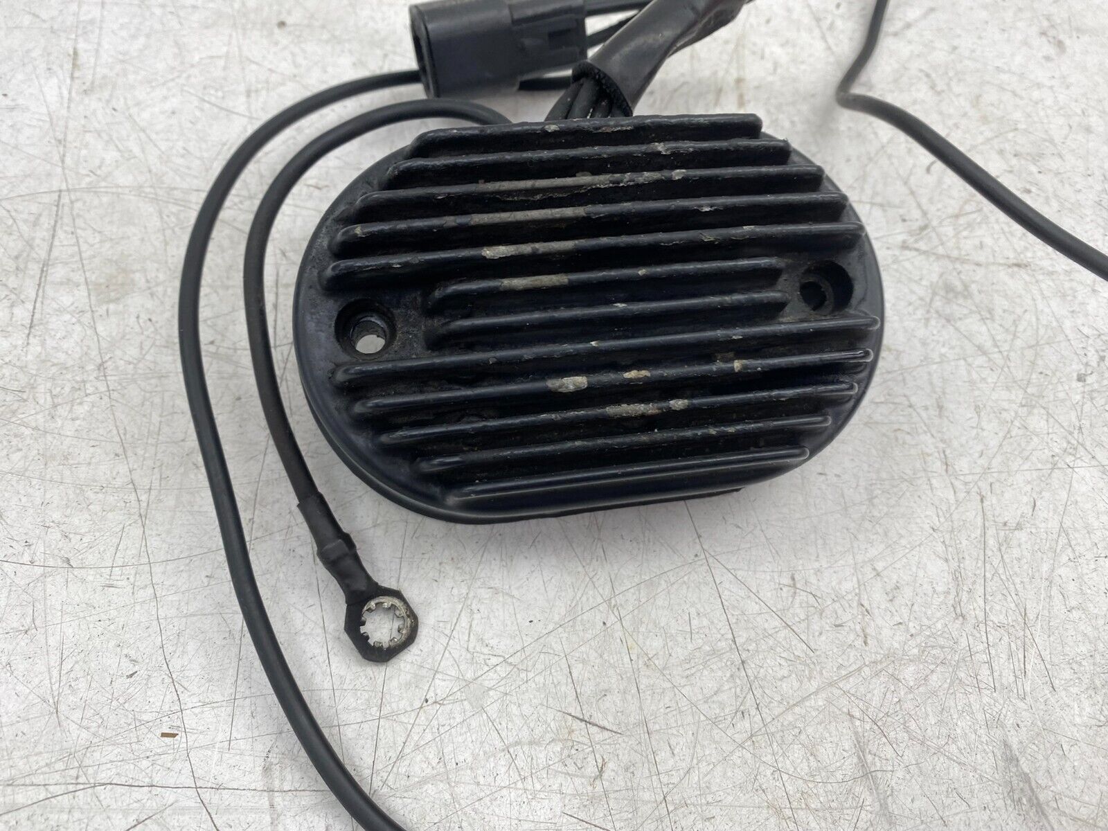 2001 HARLEY SOFTAIL Deuce Battery Voltage Regulator