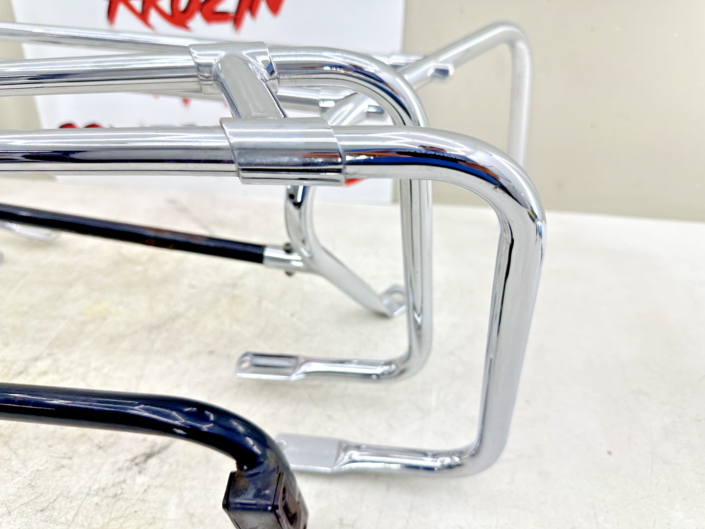 2003 HARLEY ELECTRA GLIDE classic Chrome Saddlebag Bumper Guard Muffler Brackets