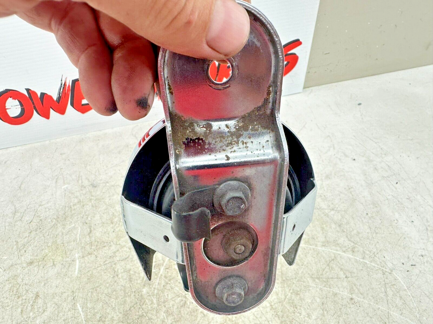 2006 HARLEY SOFTAIL DELUXE OEM HD Horn + Chrome Cover