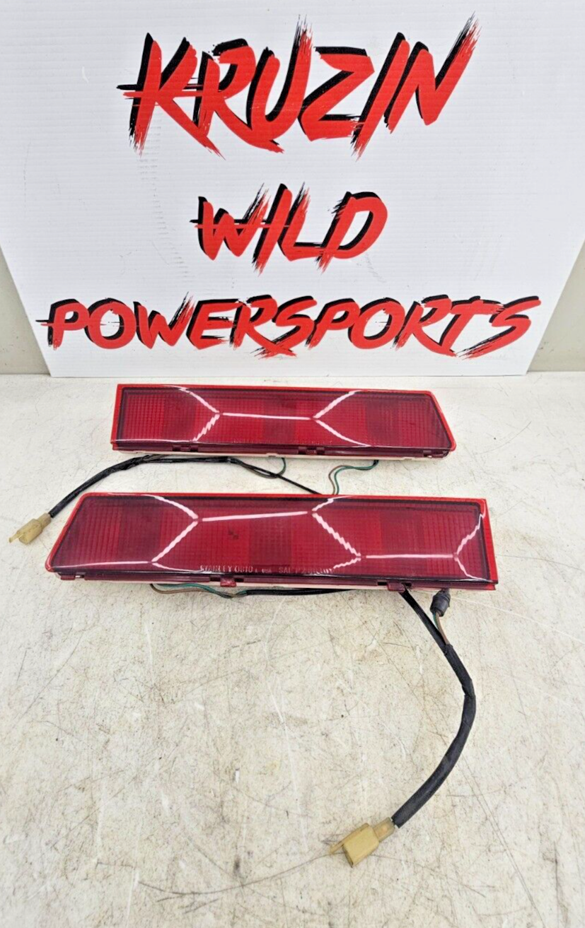 1993 HONDA GOLDWING GL1500 Trunk Side Lights Housing Refelctor w/ Bulbs