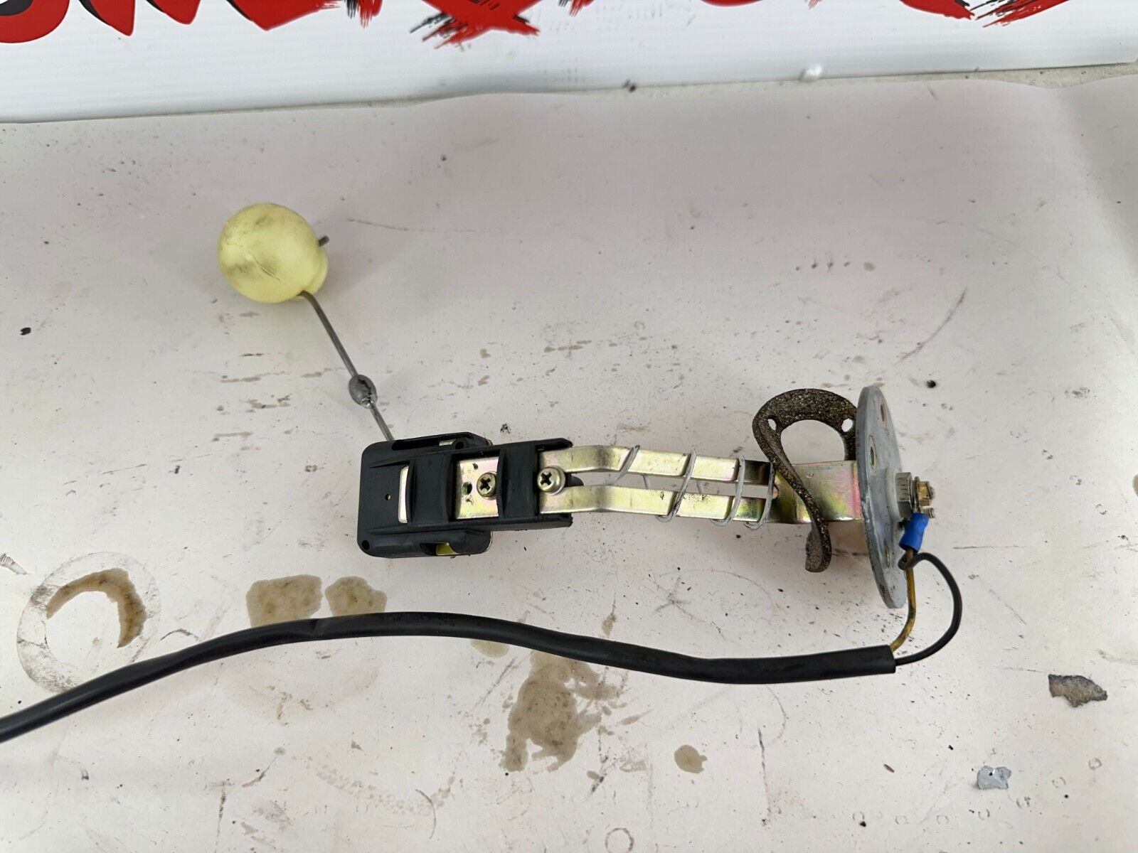 1999 HARLEY ELECTRA GLIDE Fuel Level Sensor Sending Unit 99 Down