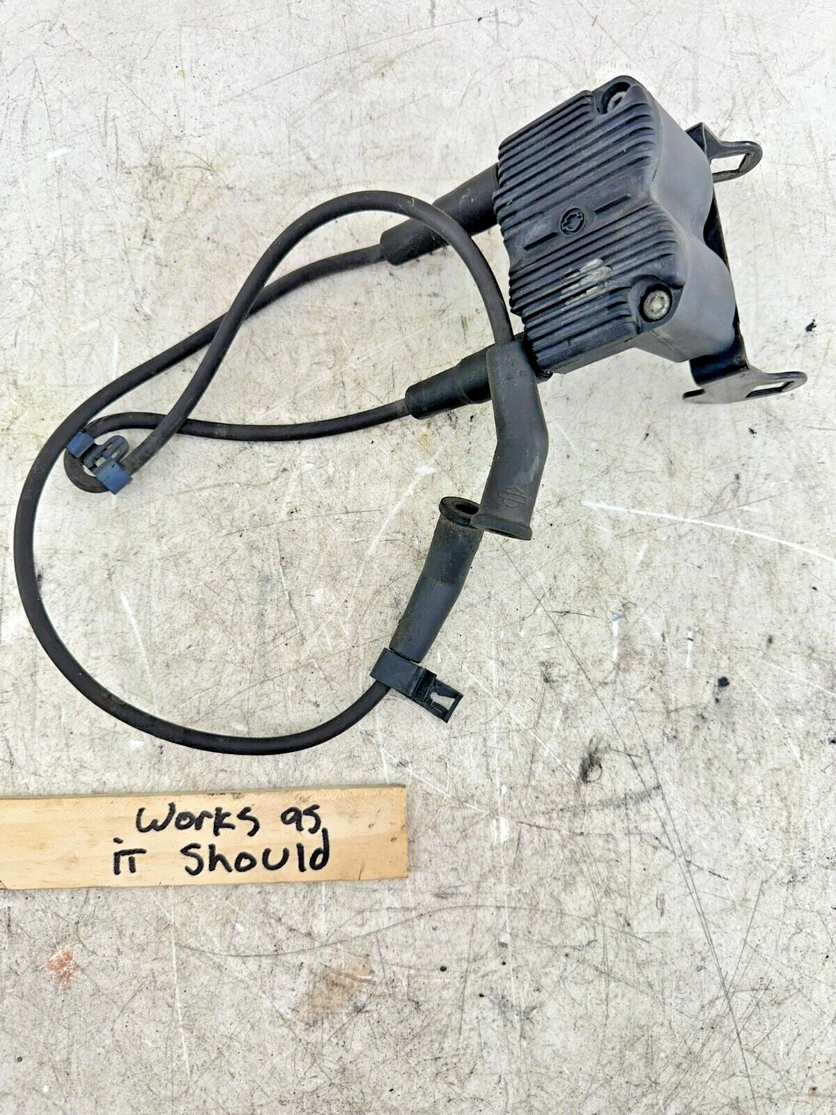 2007 Harley Electra Glide CVO Ignition Coil + Spark Plug Wires