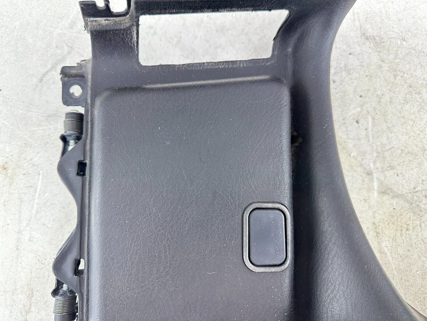 2004 Honda Goldwing GL1800 Black Upper Fairing Storage Pocket Radio Surround