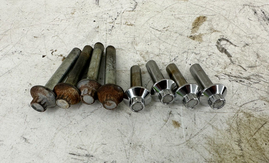 2006 HARLEY DAVIDSON SPORTSTER Cylinder Head Bolts 4 Chrome