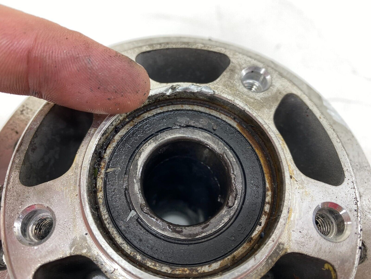 06-17 Harley Davidson Dyna Street Bob Front Wheel Hub w/ 1" Bearings