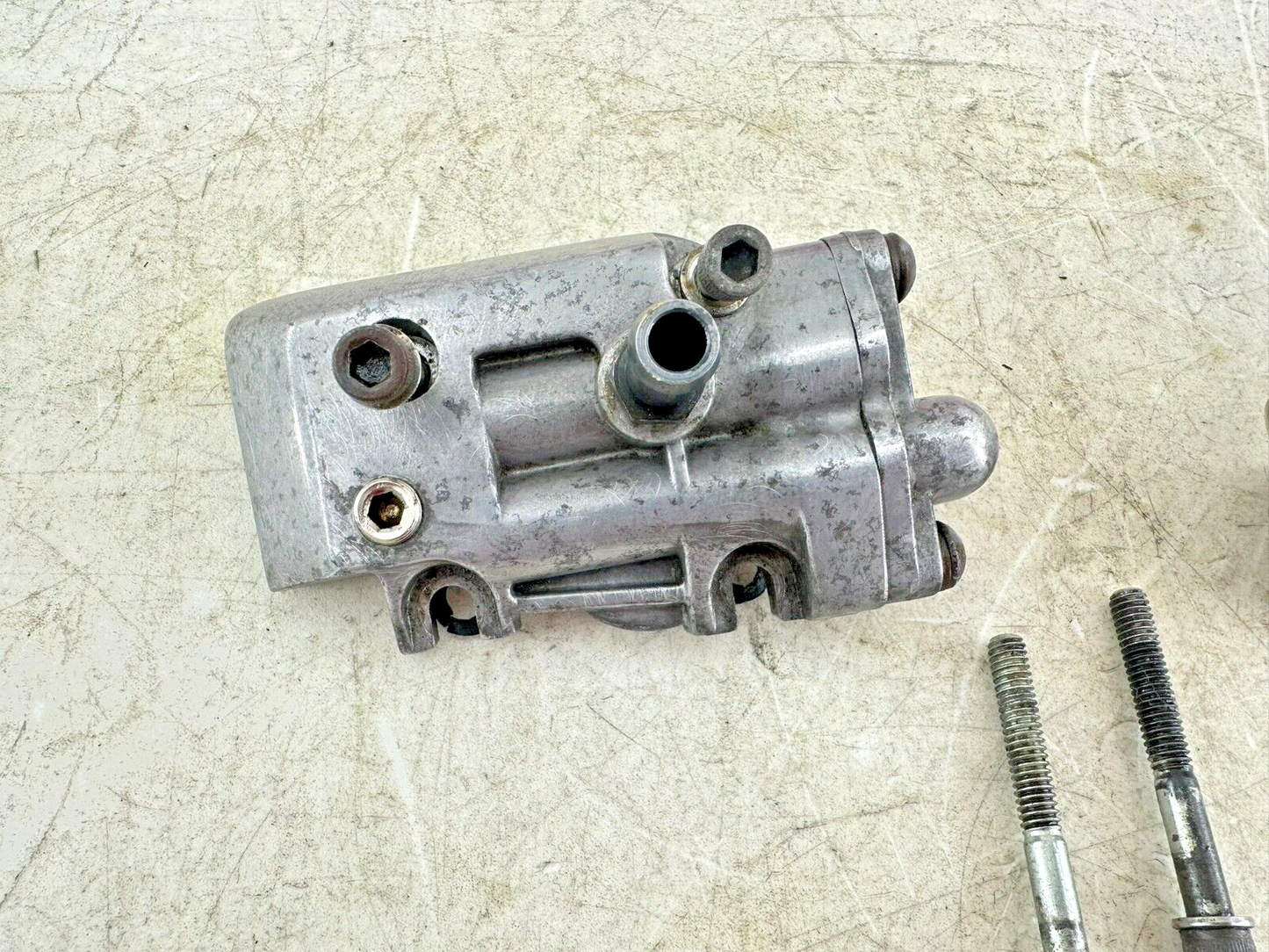1999 HARLEY SOFTAIL OEM HD Oil Pump + Housing Case