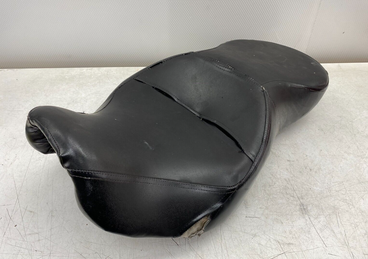 2007 Harley Davidson Dyna Seat Saddle Two Up Driver Passenger