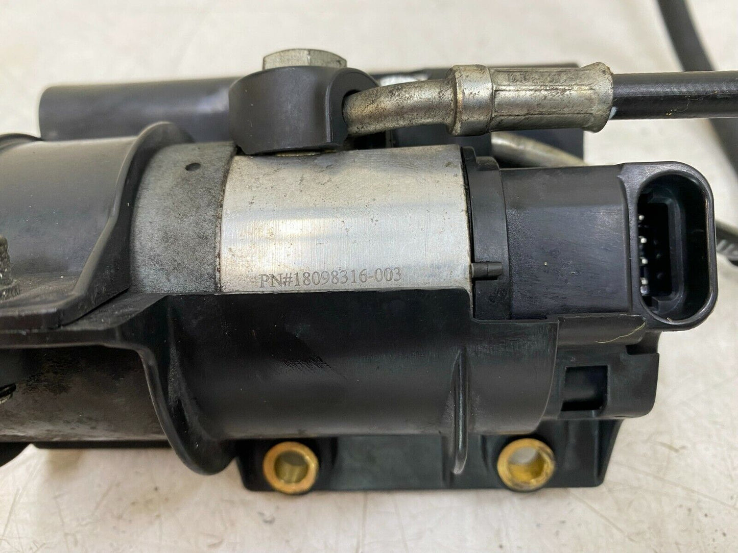 2012 Harley Davidson Softail Rear Brake ABS Pump Module E & Brake Hose Line