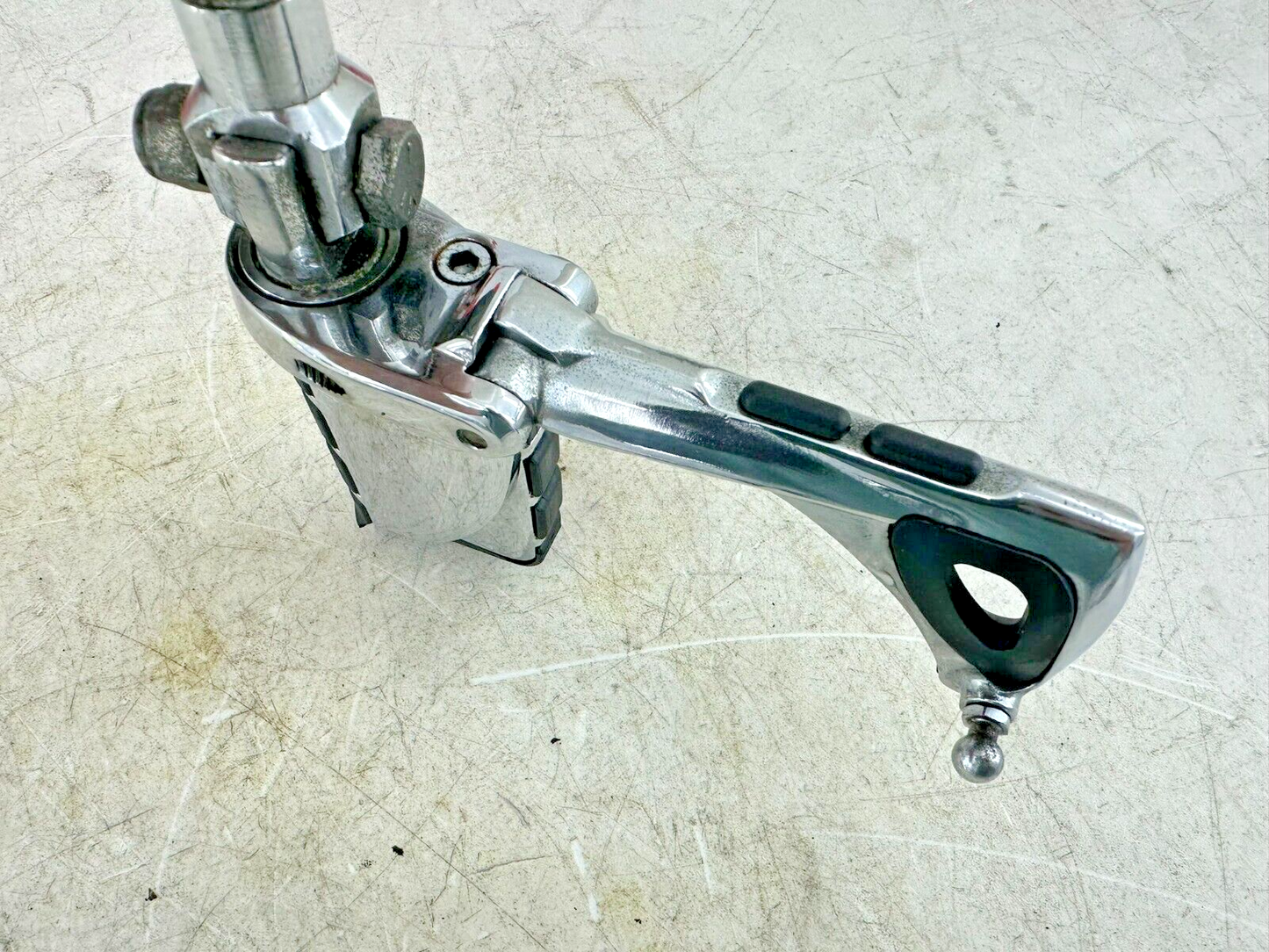 1999 HARLEY SOFTAIL Chrome Kuryakyn Transformer Footpegs + MTG Bracket