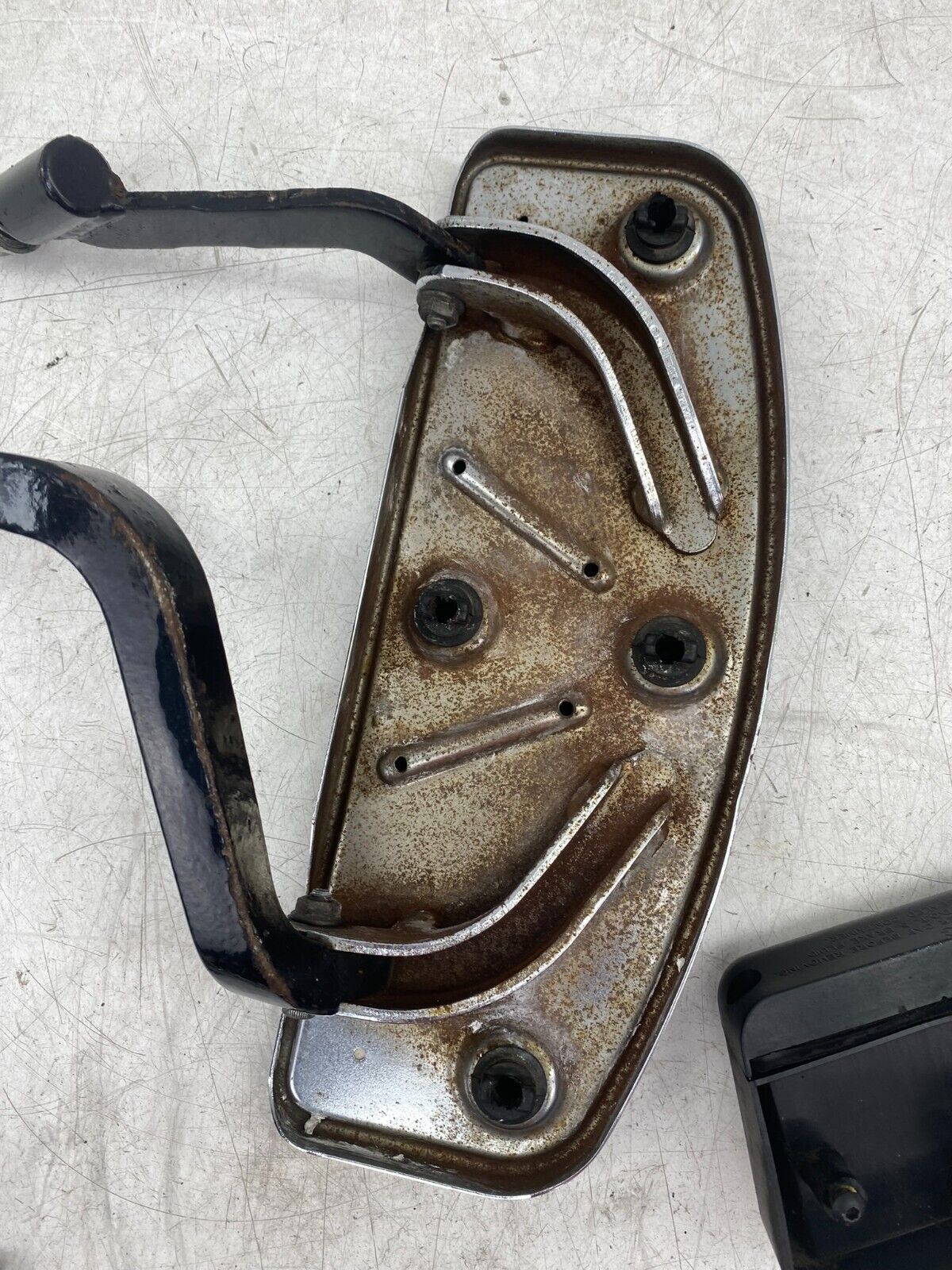 1998 HARLEY DAVIDSON FLH ROADKING Driver Floorboards Shift Lever Brake Pedal
