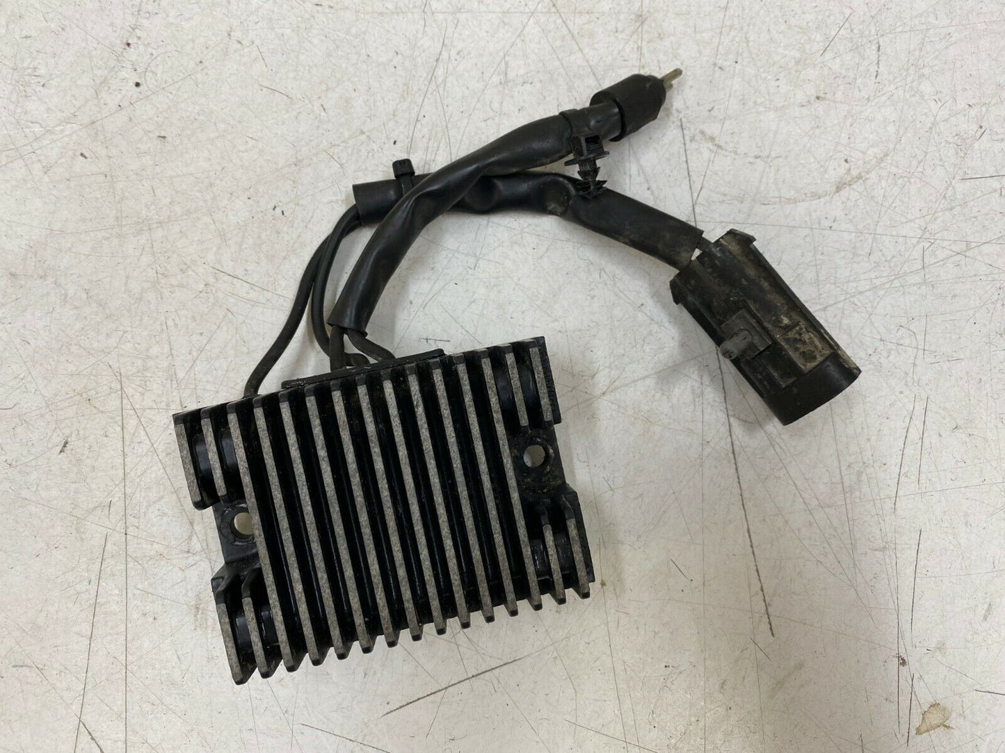 2004 HARLEY SPORTSTER BATTERY VOLTAGE REGULATOR