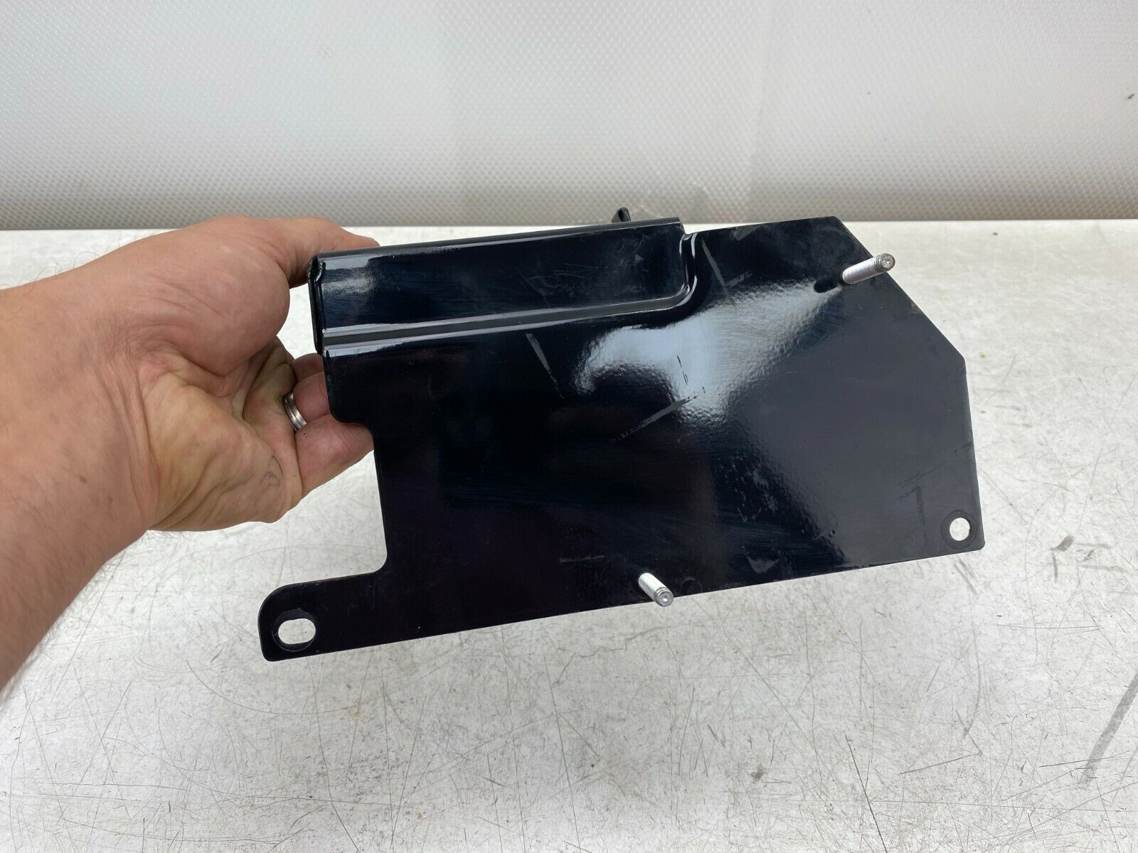 2003 HARLEY DAVIDSON FLH ROADKING CVO Battery Tray Bracket