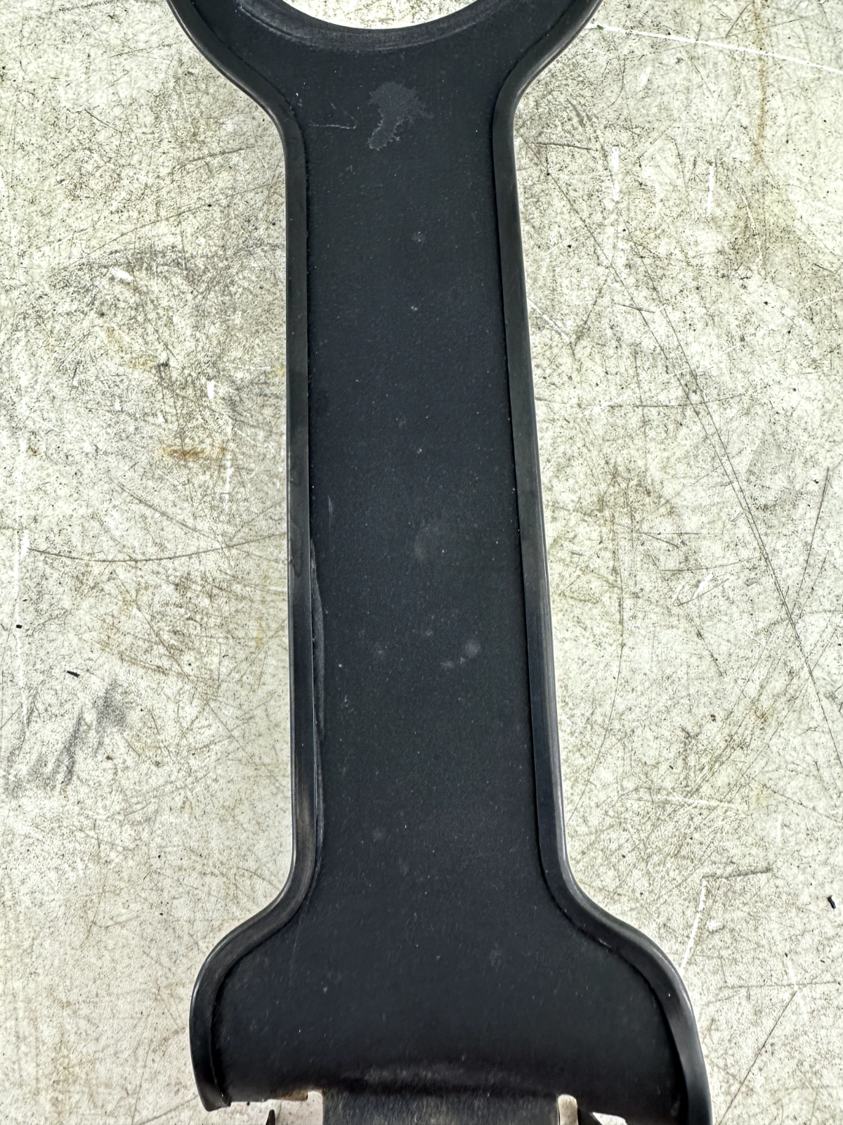 1997 HARLEY DYNA Black Gas Tank Console Trim Bib Speedometer Sorround