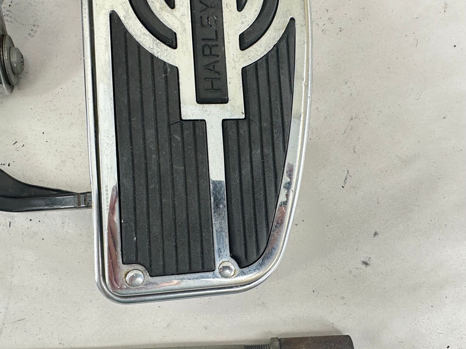 2001 HARLEY SOFTAIL OEM Floorboards Shift Lever Brake Pedal
