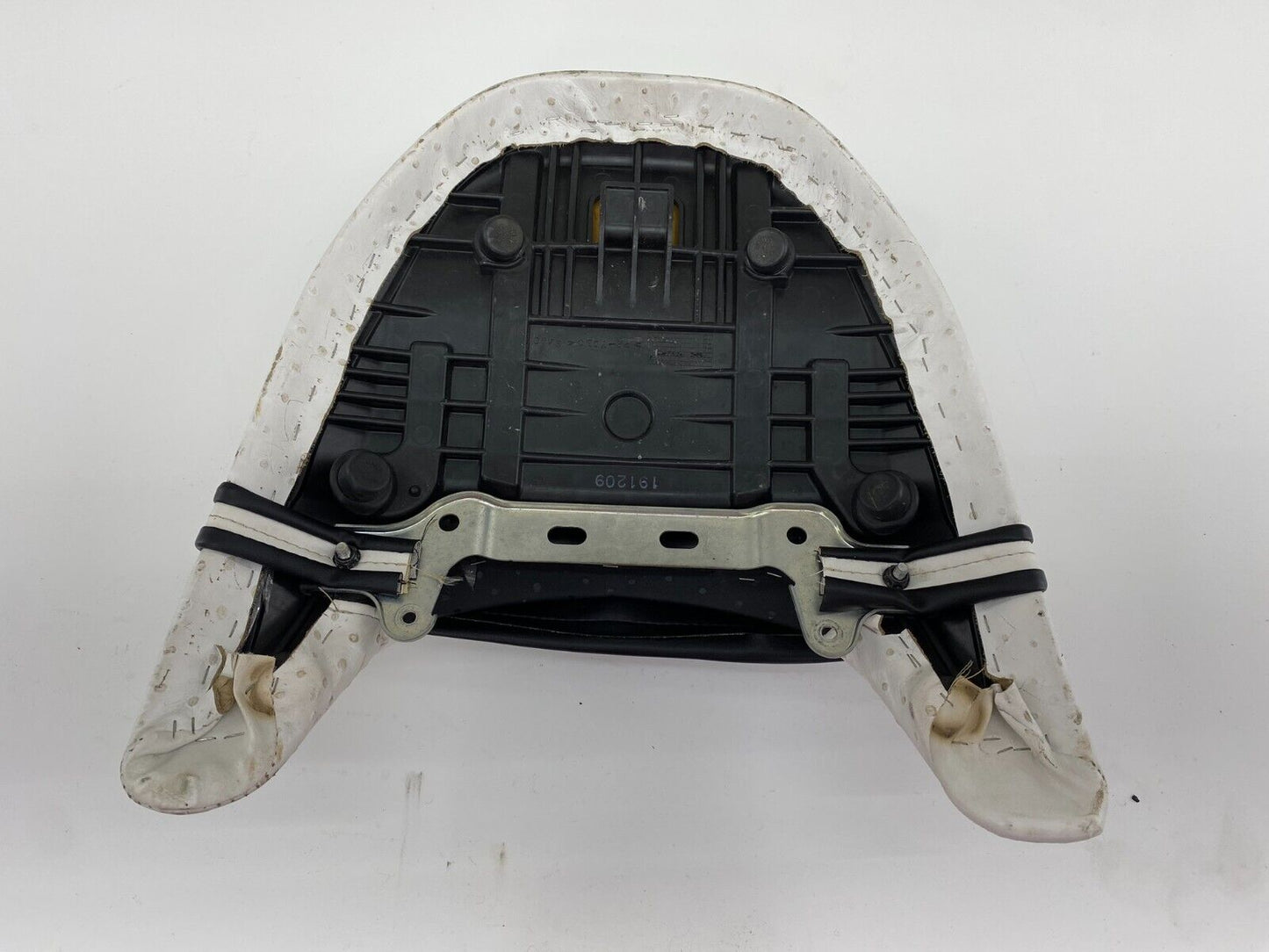 06-17 SUZUKI BOULEVARD M109R VZR1800 Passenger Seat Saddle Pillion