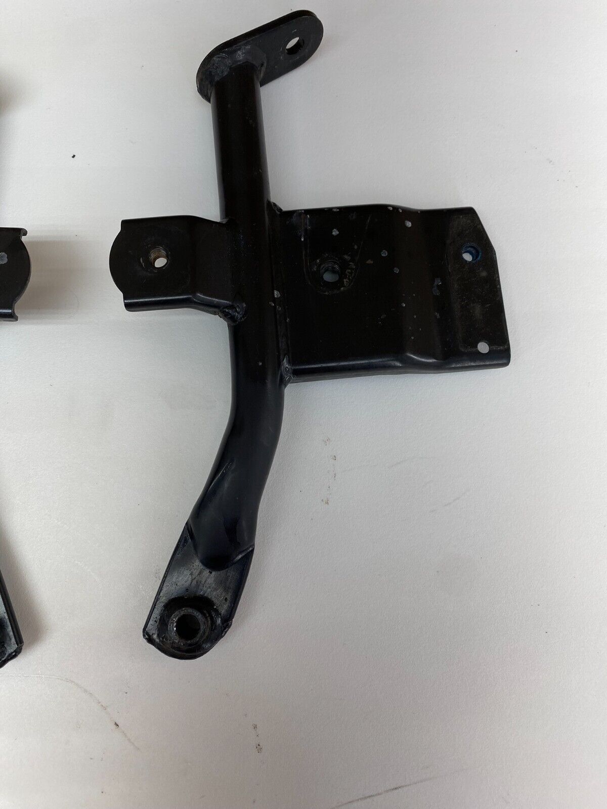 2005 YAMAHA ROYAL STAR 1300 XVZ1300CT Tour Deluxe Saddlebag Mounting Bracket