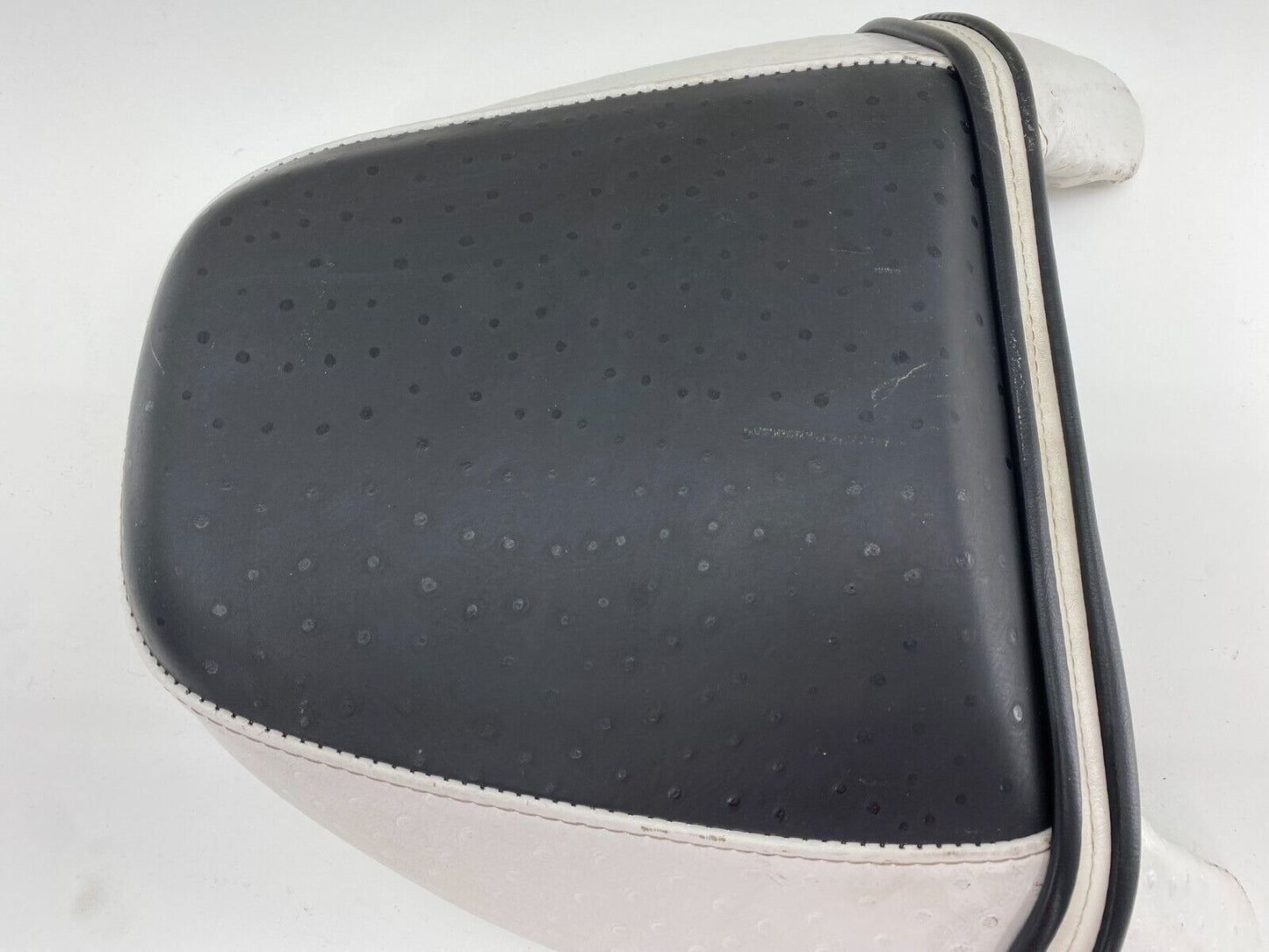 06-17 SUZUKI BOULEVARD M109R VZR1800 Passenger Seat Saddle Pillion