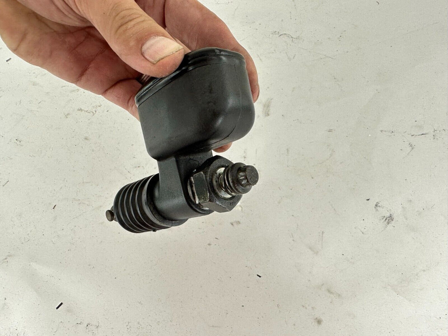 2004 HARLEY ELECTRA GLIDE Rear Brake Master Cylinder