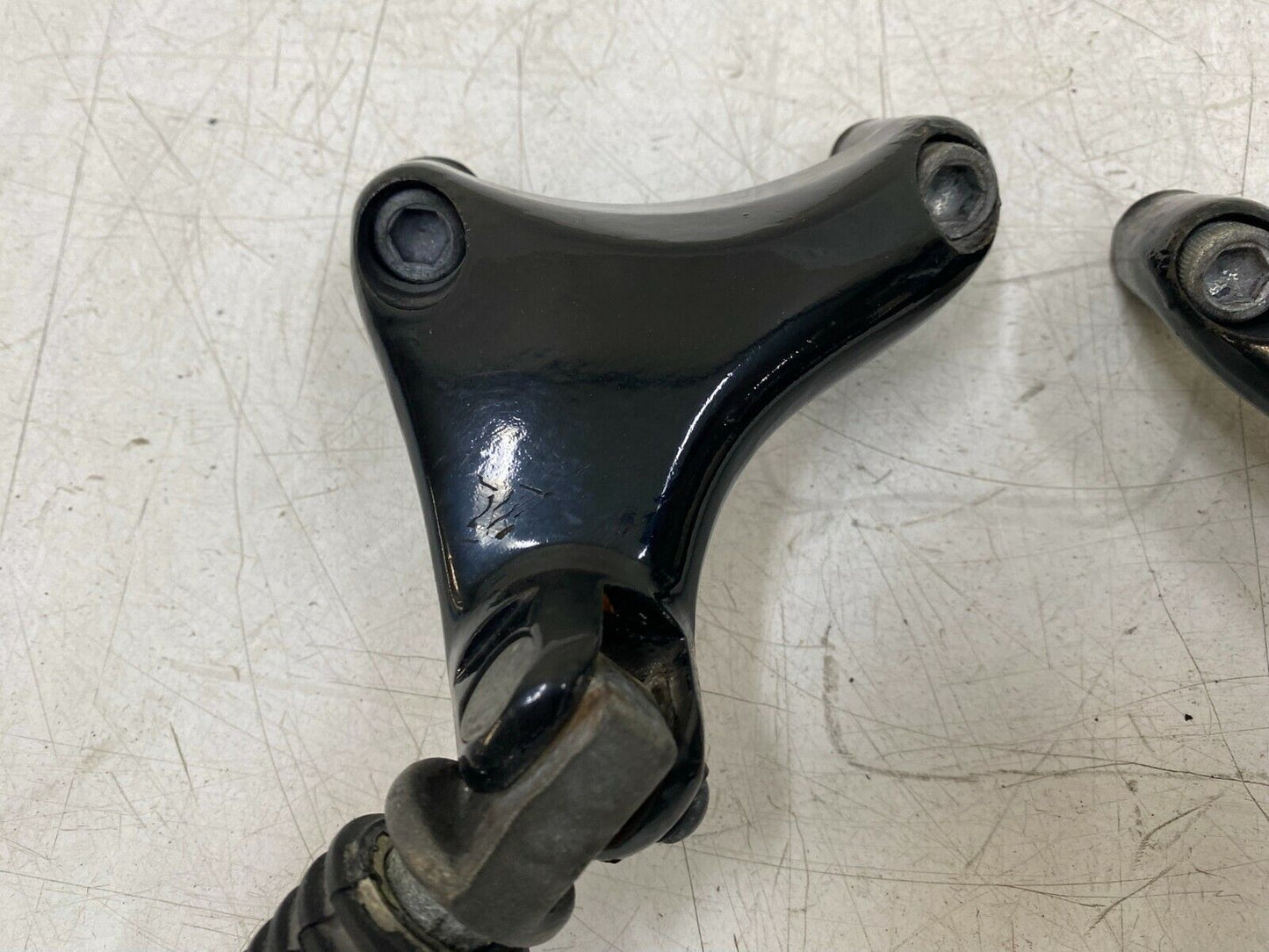 2006 HARLEY DAVIDSON SPORTSTER Passenger Foot Pegs w/ Mounting Brackets