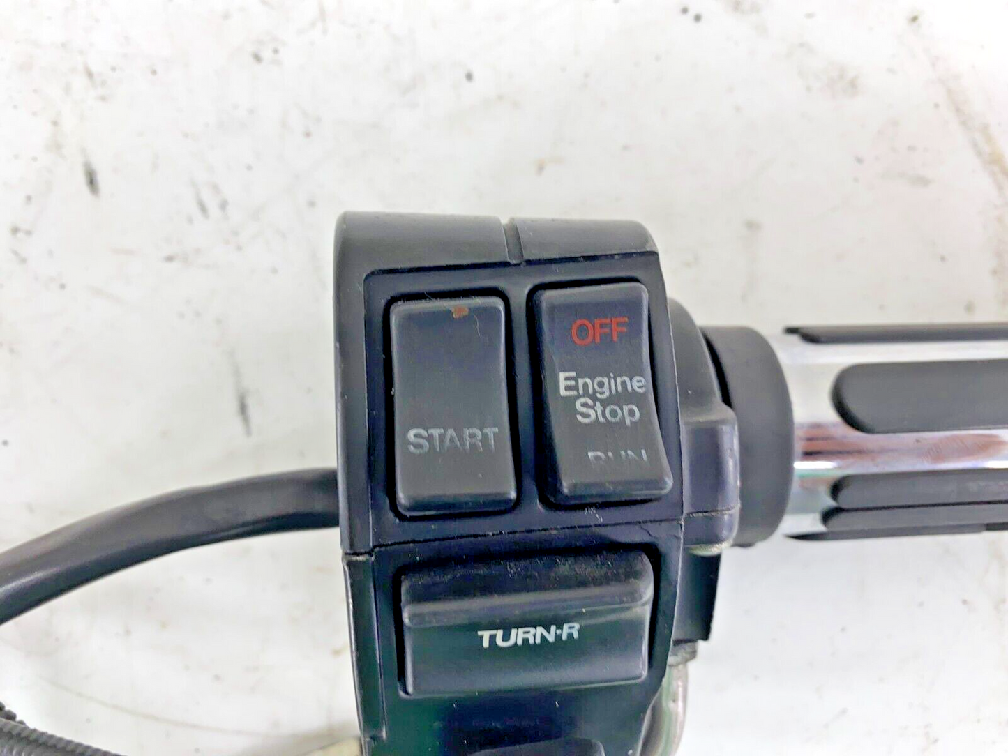 1995 HARLEY ELECTRA GLIDE Right Hand Controls Switch Housing W/ Chrome Grips