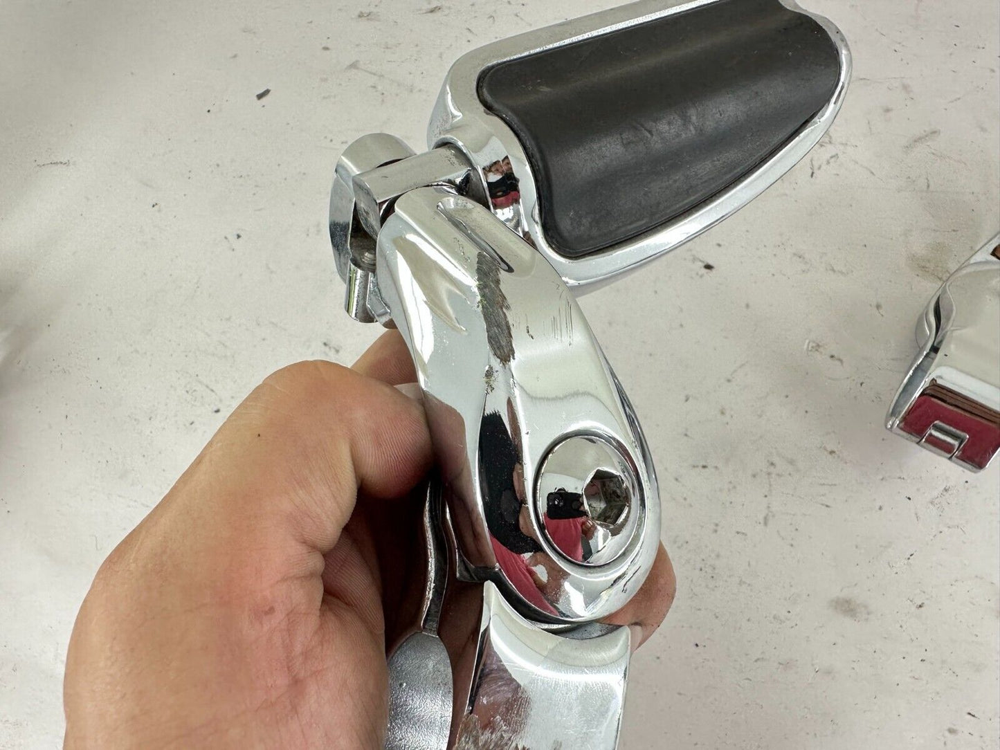2004 HARLEY ELECTRA GLIDE Air Flow Highway Crash Guard Pegs w/ Mounting Brackets