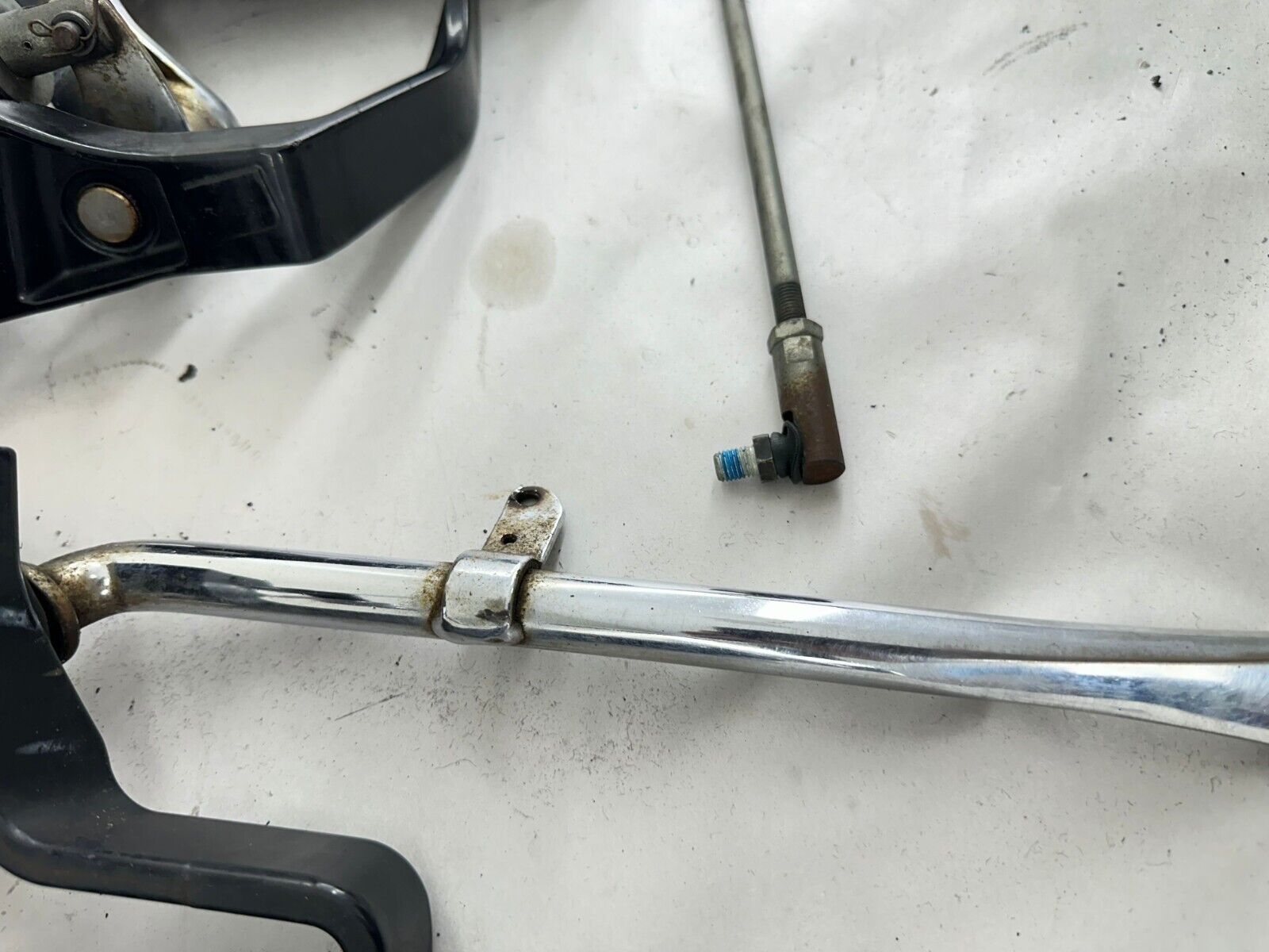2001 HARLEY SOFTAIL OEM Floorboards Shift Lever Brake Pedal