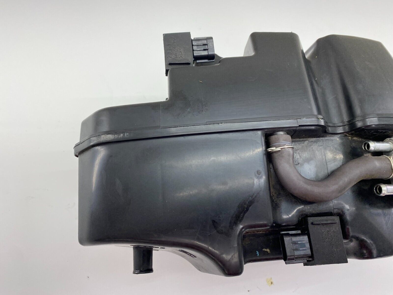 06-17 SUZUKI BOULEVARD M109R VZR1800 Airbox Air Filter Housing Box