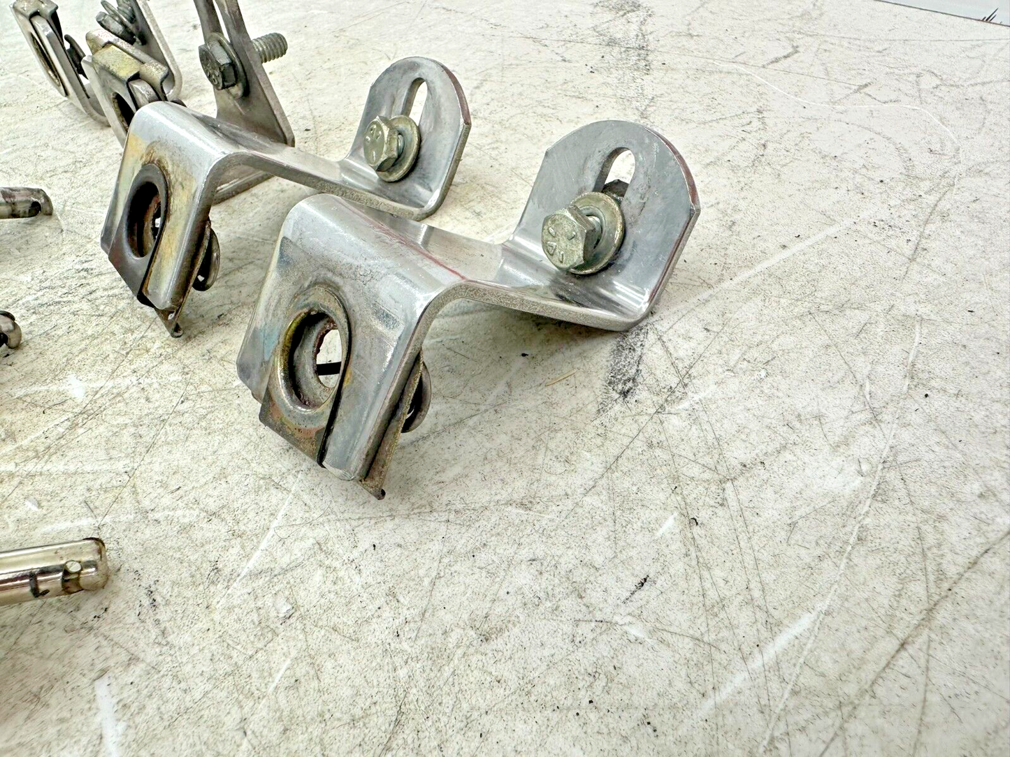 2003 HARLEY ELECTRA GLIDE classic Saddlebag Docking Mounting Hardware Pins