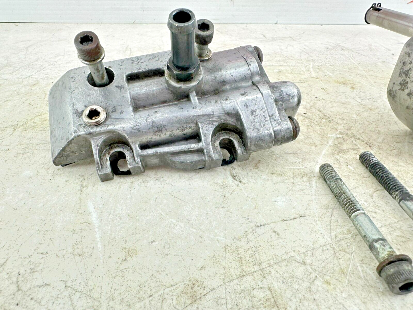1999 HARLEY SOFTAIL OEM HD Oil Pump + Housing Case