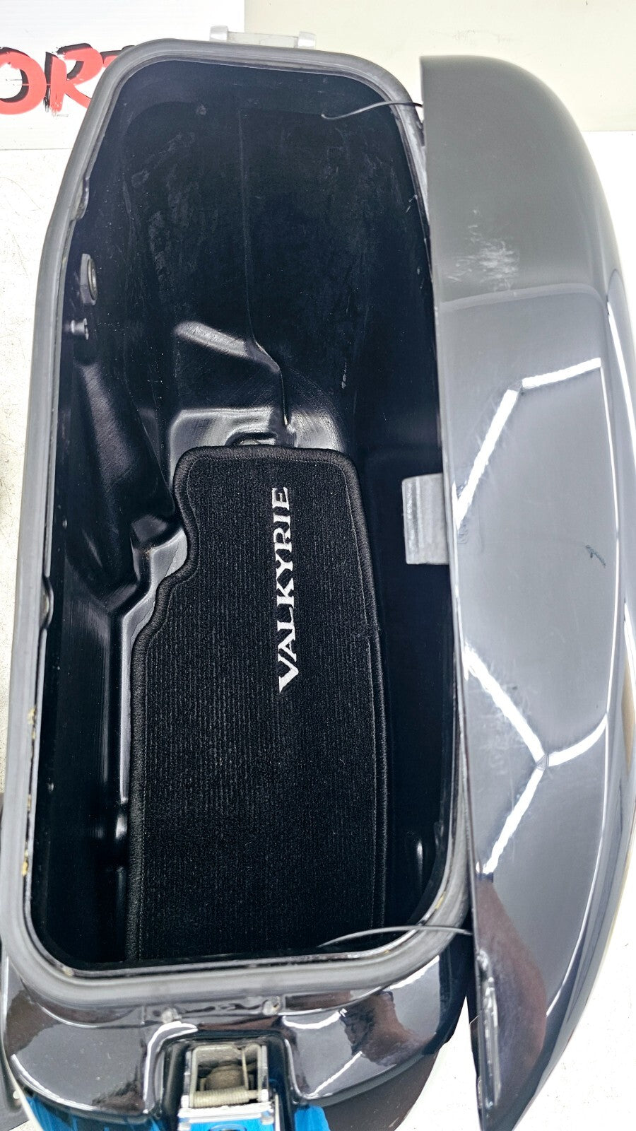 1999 HONDA VALKYRIE INTERSTATE Saddlebag Hard Left Right Mounting Bracket Frame