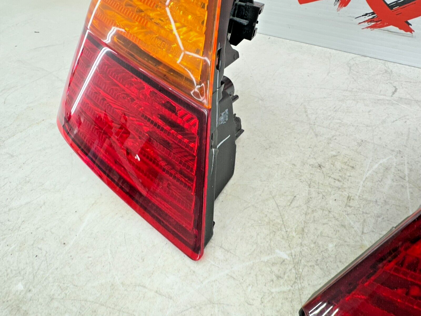 2004 Honda Goldwing GL1800 Lower Saddlebag Corner Brake Turn Signal Light