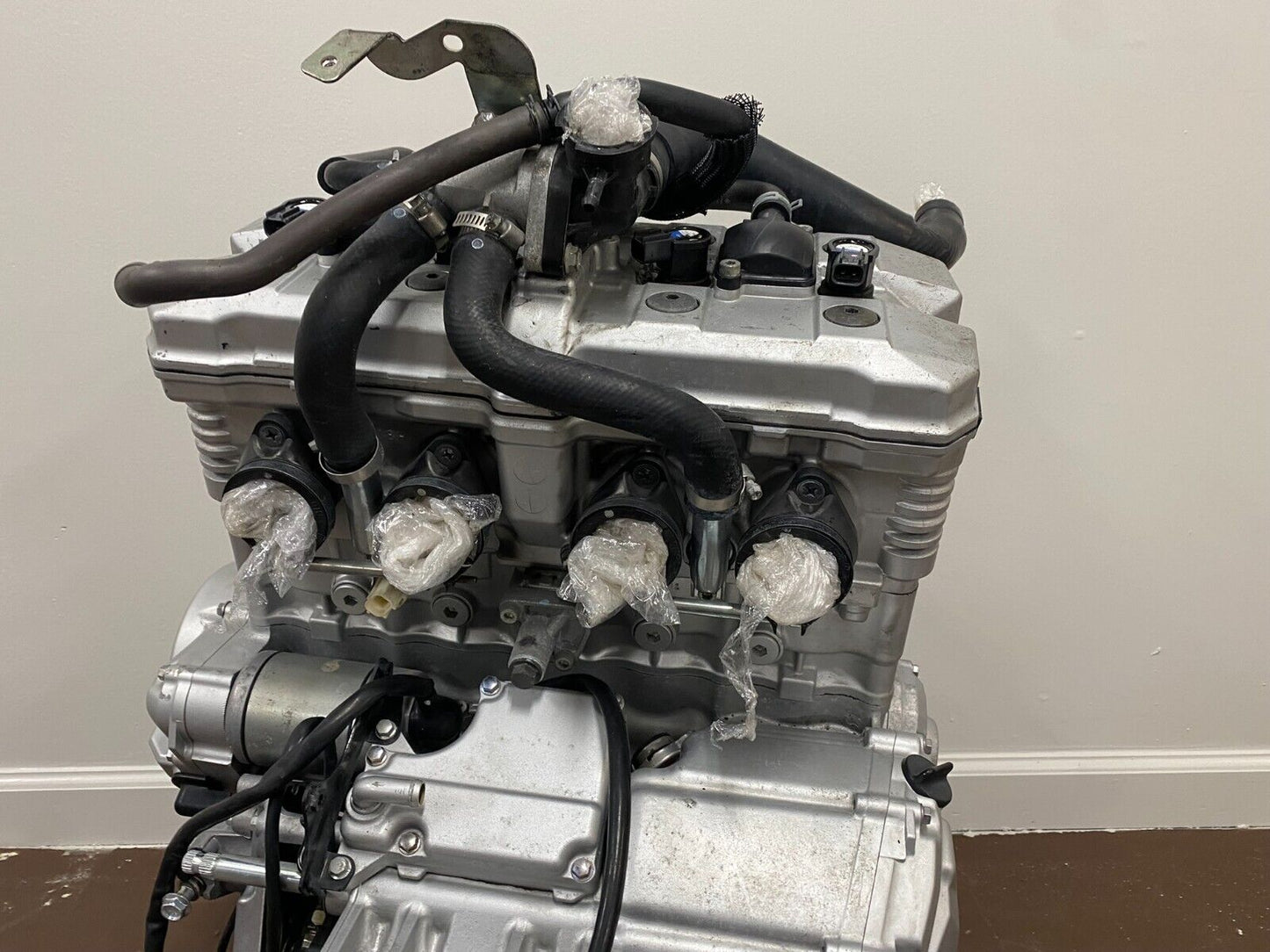 2007 SUZUKI BANDIT 1250 1250S Engine Motor Transmission Gearbox Charging System